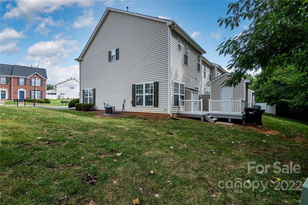 3025 Misty Harbor Cir