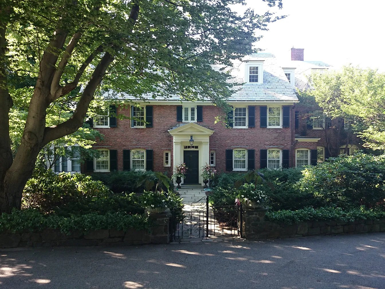65 Essex Rd
