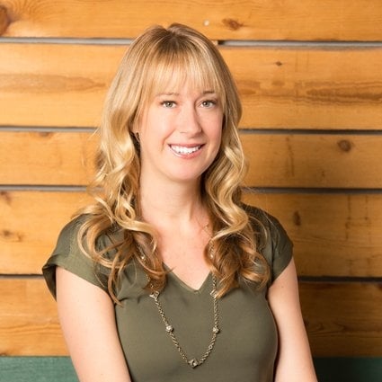 Lori Petersen Newport Beach, CA Real Estate Agent Headshot