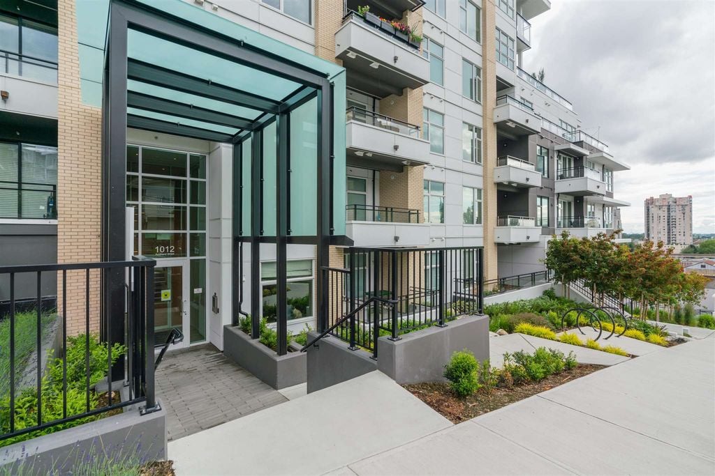 1012 Auckland St, #404