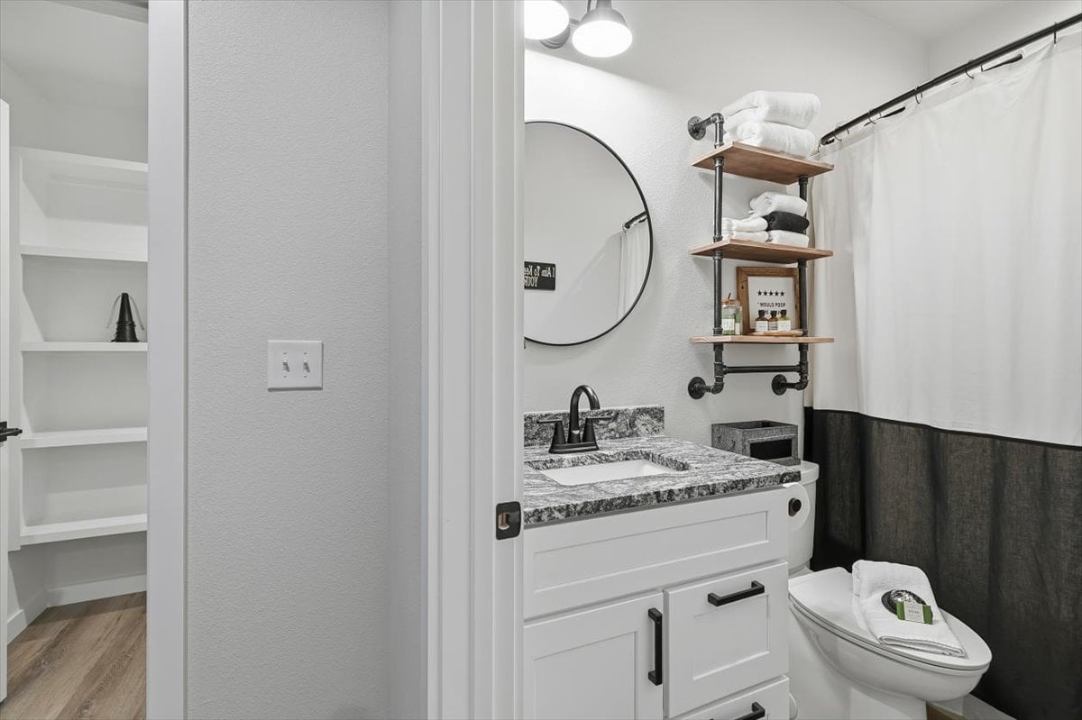 11- Unit Boutique Short Term Rental