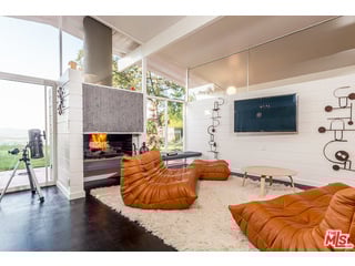 15171 Mulholland Dr