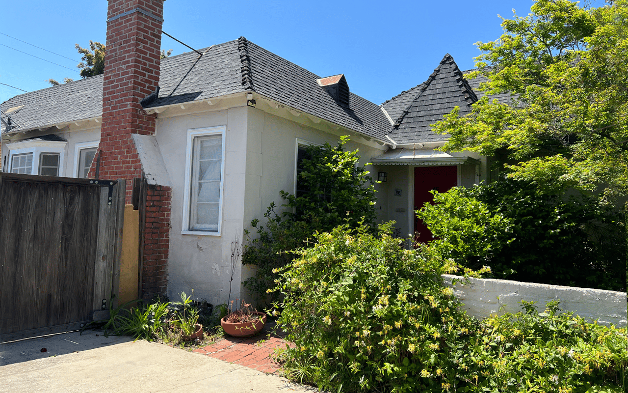2539 Veteran Ave