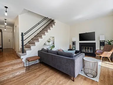 849 W Buckingham Place Unit: G