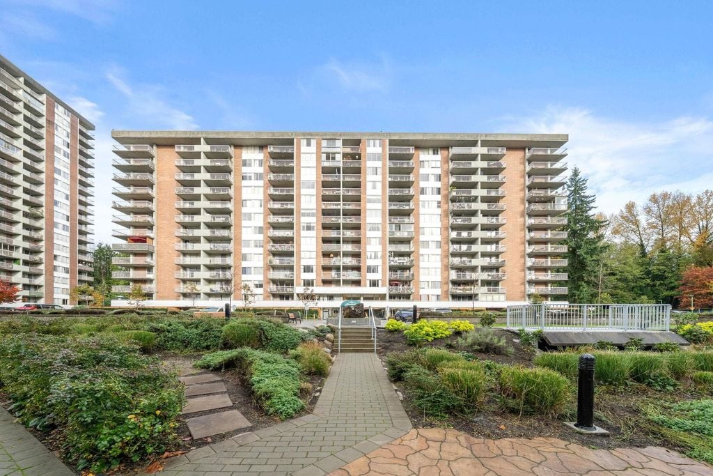 2012 Fullerton Ave, #119