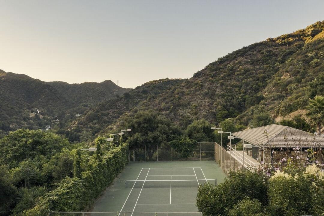 3100 Mandeville Canyon Rd