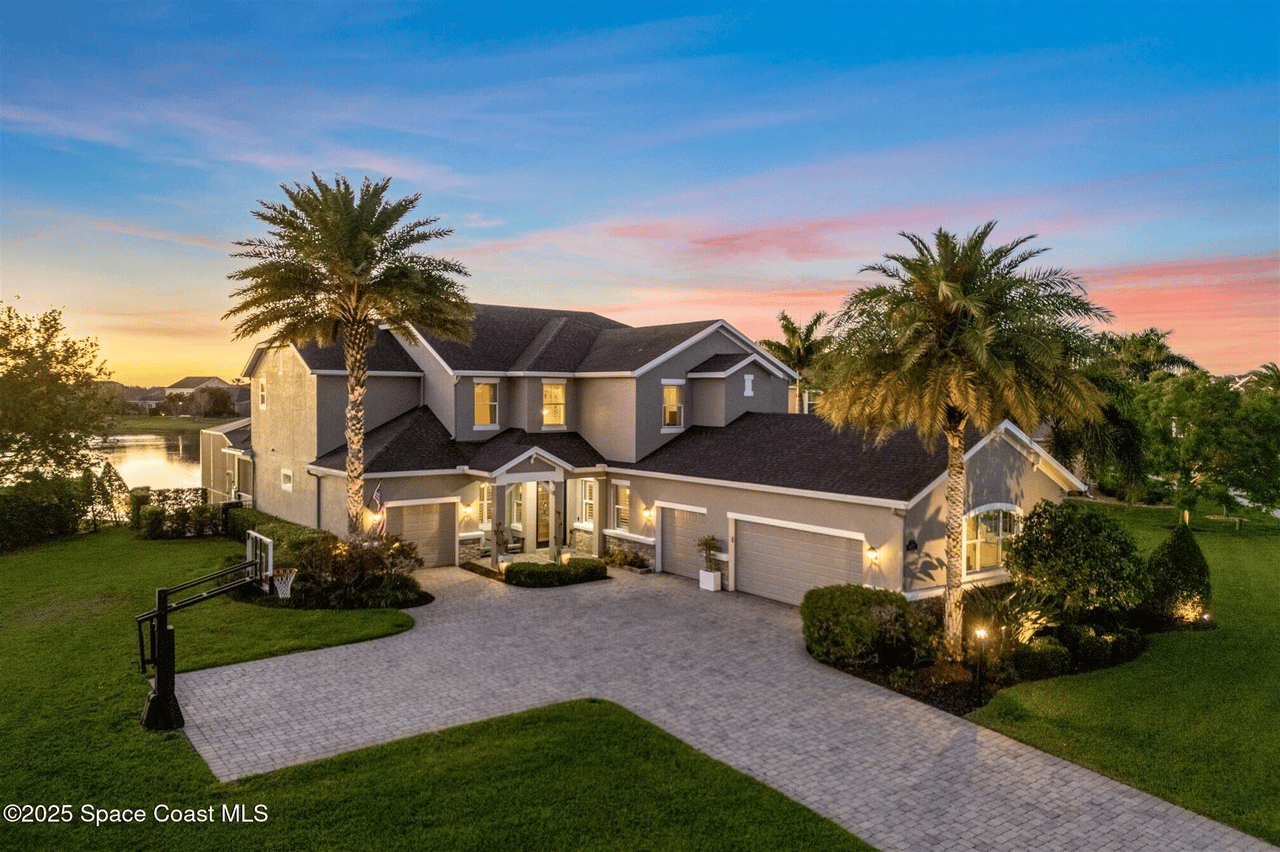 3077 Cortona Dr