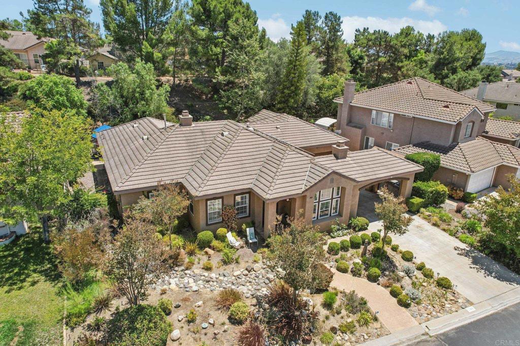 744 Inverlochy Dr