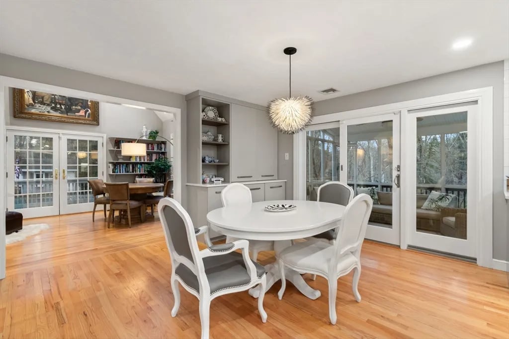 27 Cedar Hill Rd
