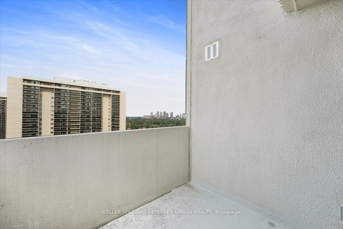 FAMILY LIVING PENTHOUSE