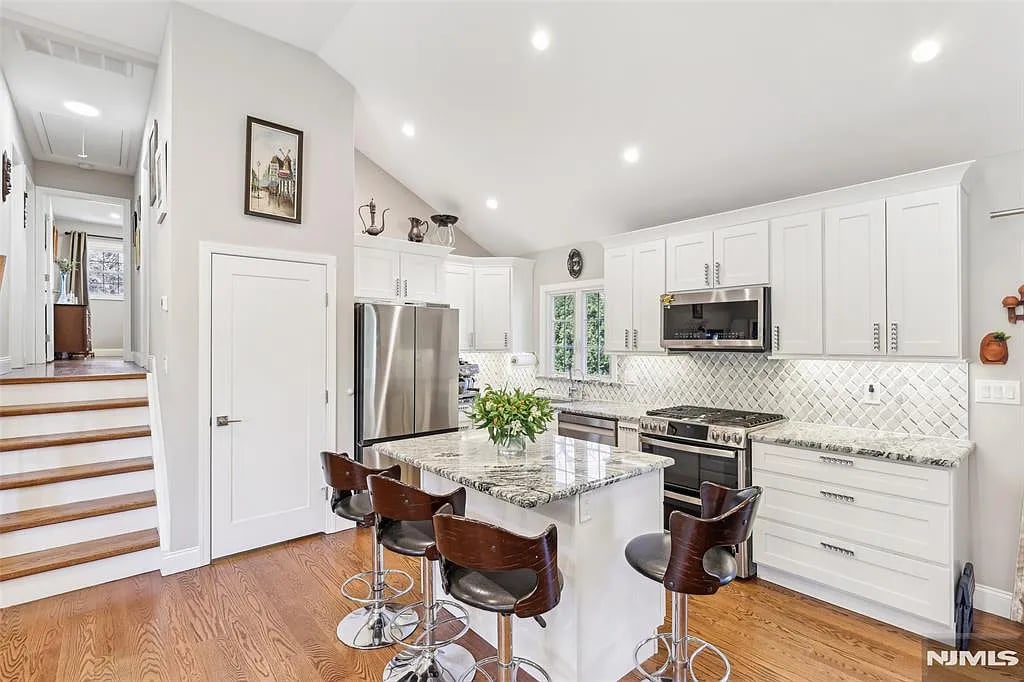 1 Diamond Court
