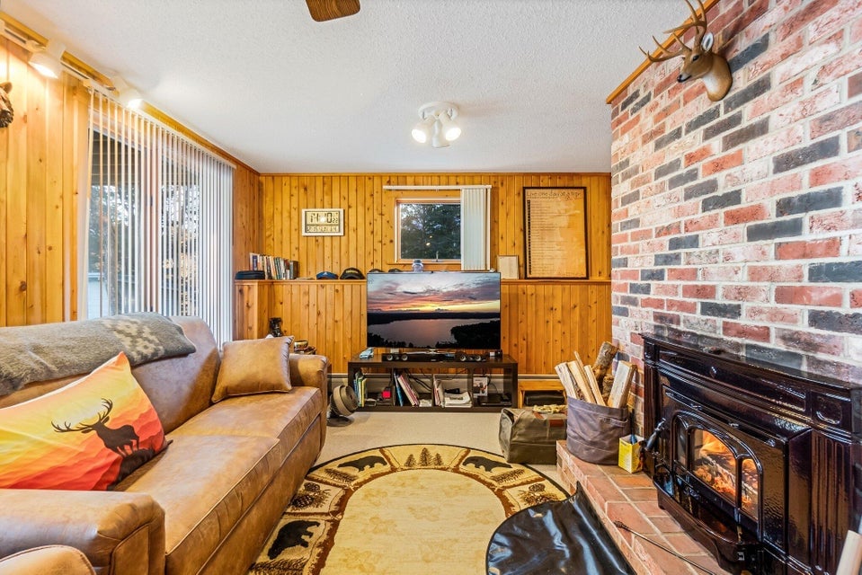 36 Worcester Way Lincoln, ME 04457