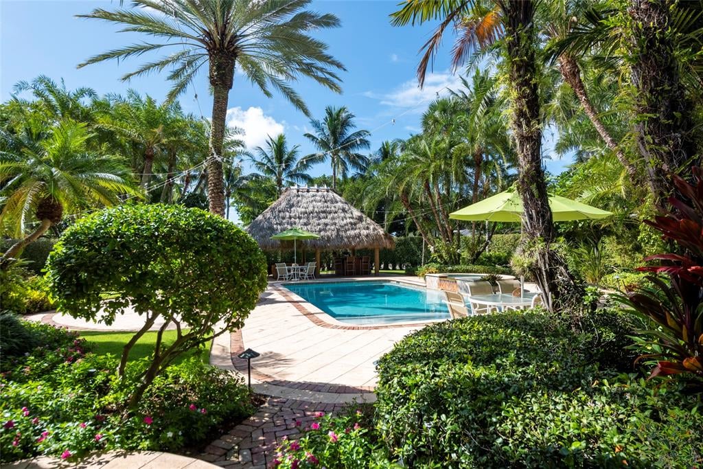 638 Middle River Dr