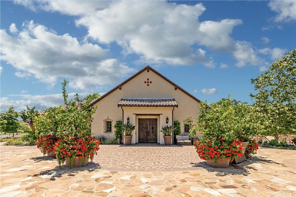 74 Promesa Ave