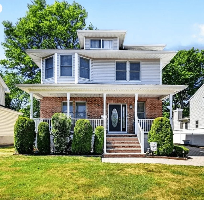 123 Gibson Boulevard, Clark