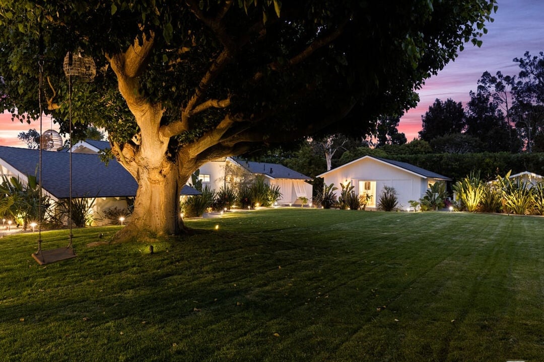 Echelon Pavilion, Grayfox St, 90265