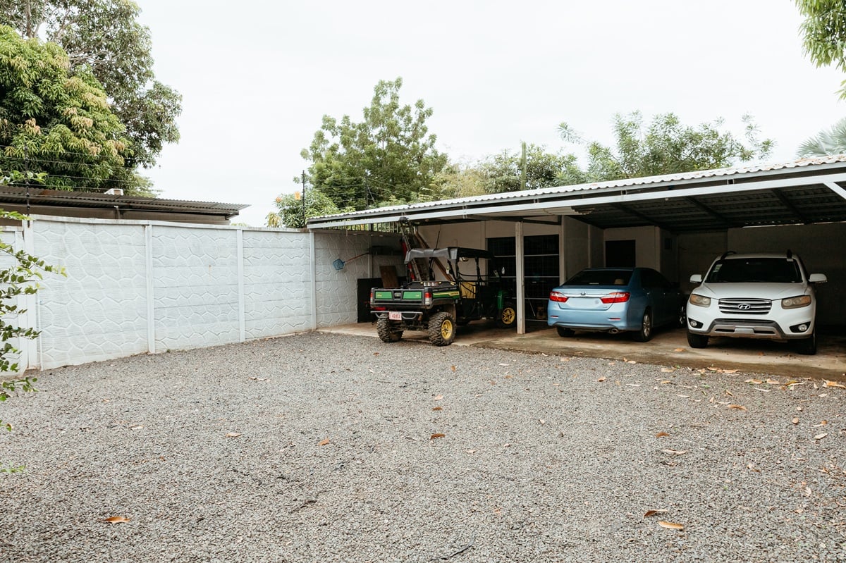 Casa Loma | Modern 3-Bedroom Home in Playas del Coco, Guanacaste