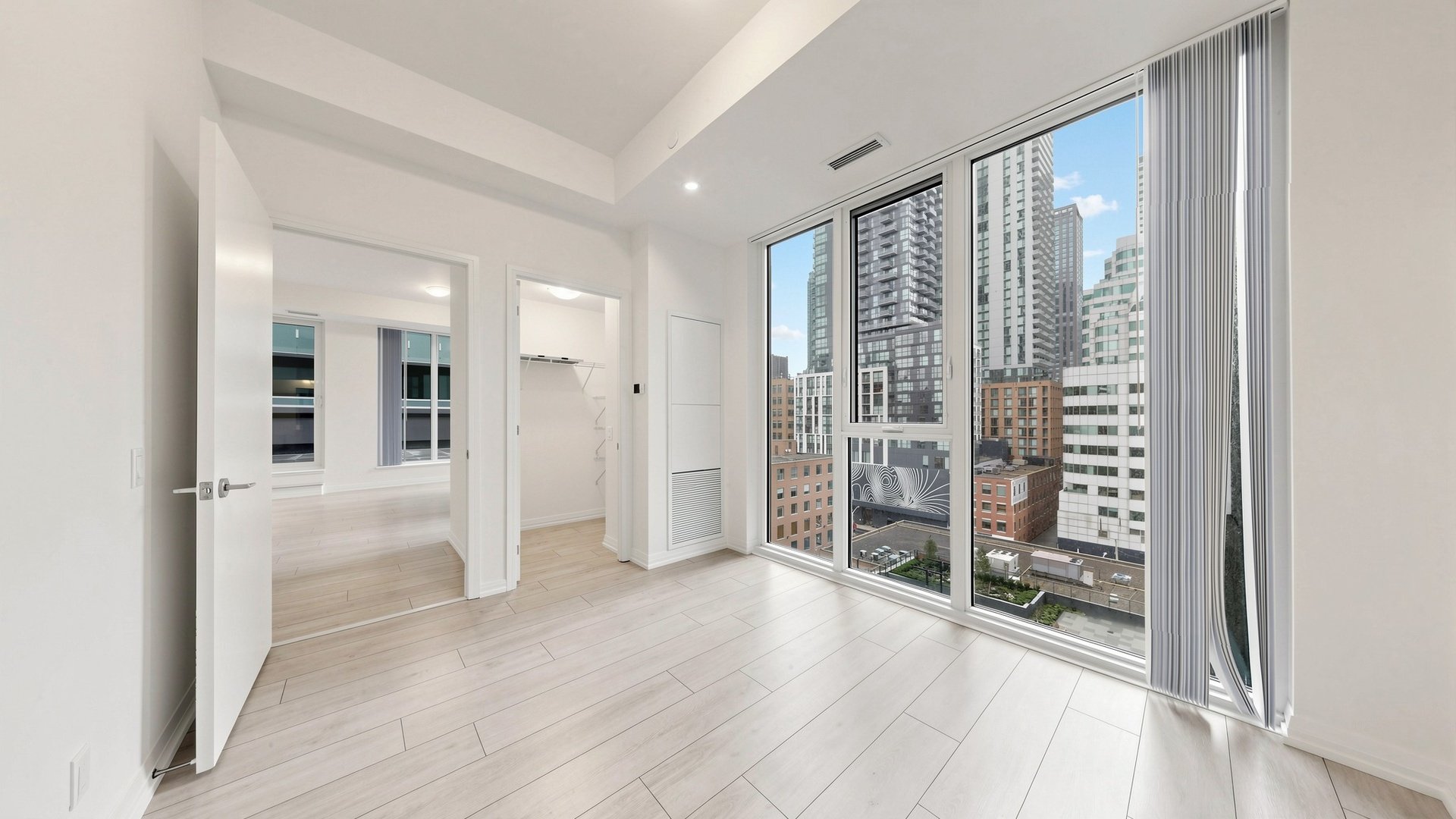 Luxury King West Residence