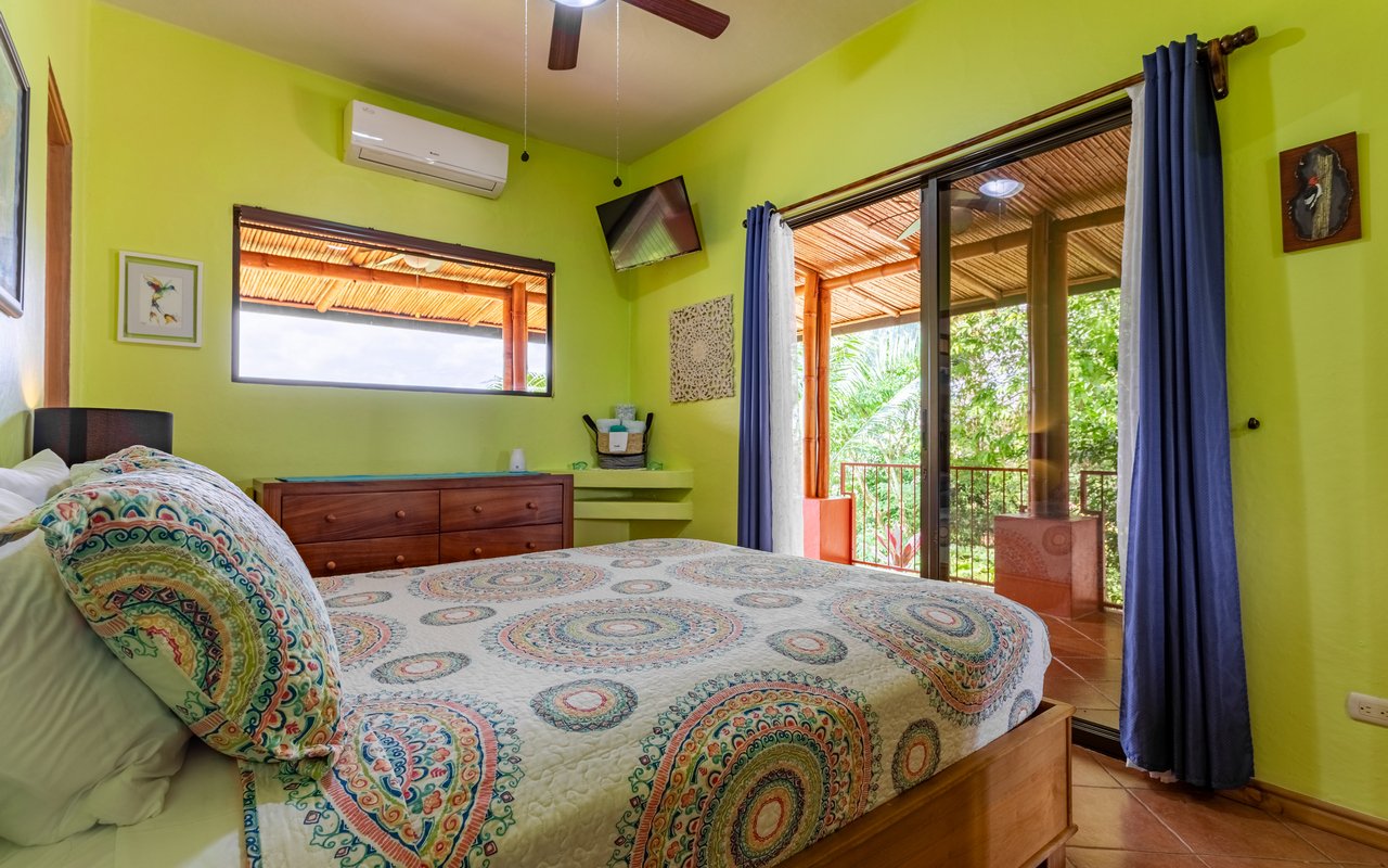 Tropical Getaway with Two Villas and Lush Gardens Near the Heart of Uvita