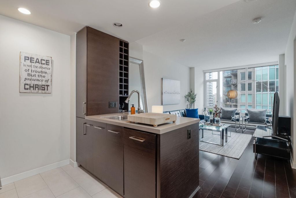 833 Homer St, #1008