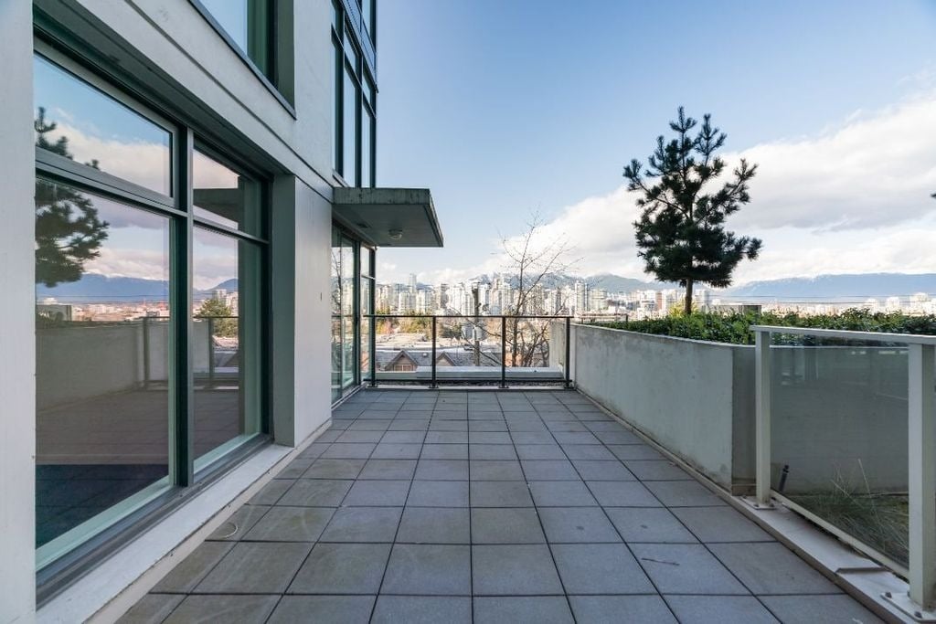 728 W 8th Ave, #502