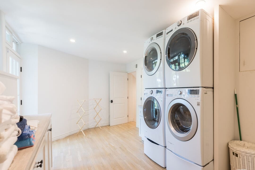 Pinnacle Estate, Wonderland Ave, 90046