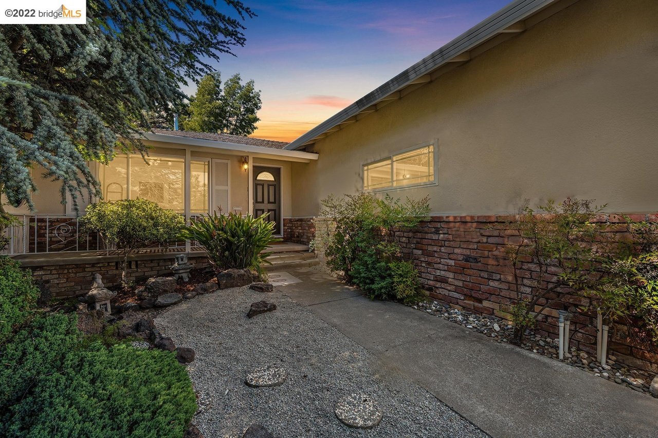 4644 Emily Ct