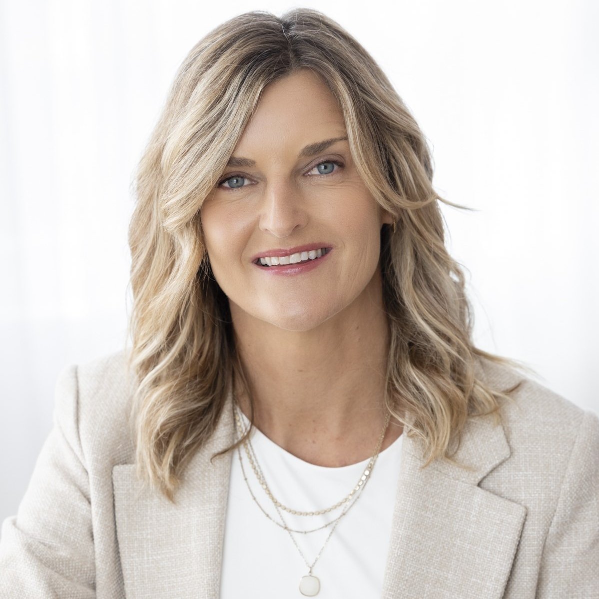 Brandee Dell'Aringa Ventura, CA Real Estate Agent Headshot