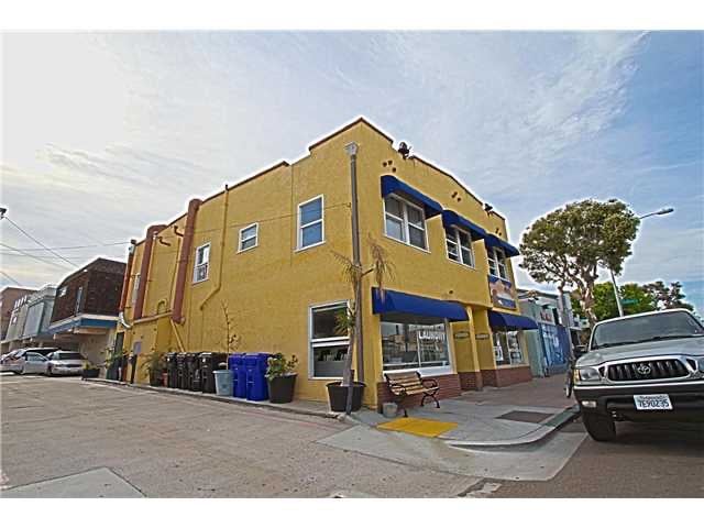 2886-2888 Mission Boulevard