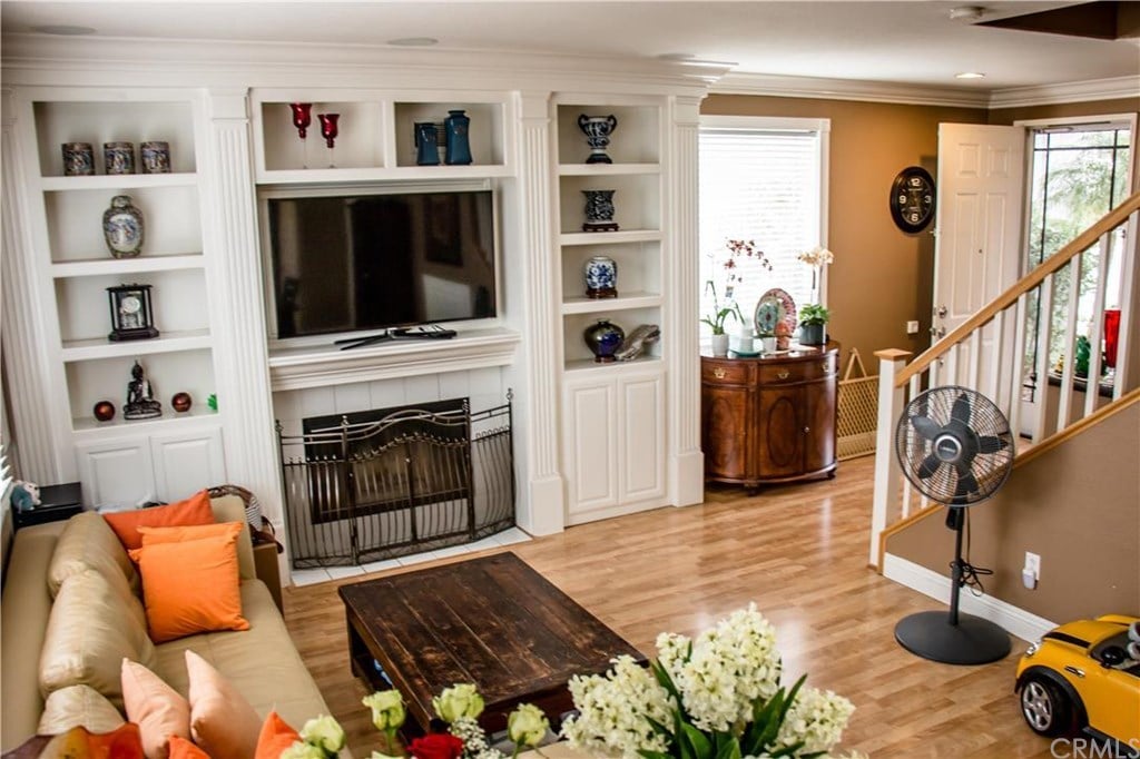 8 Ametrine Way