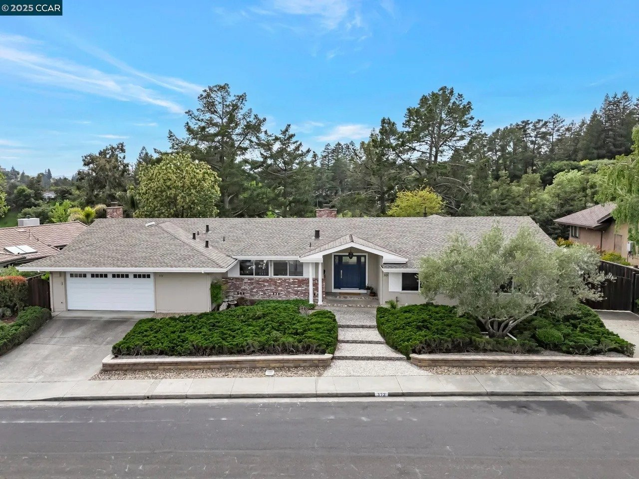 372 Birchwood Dr