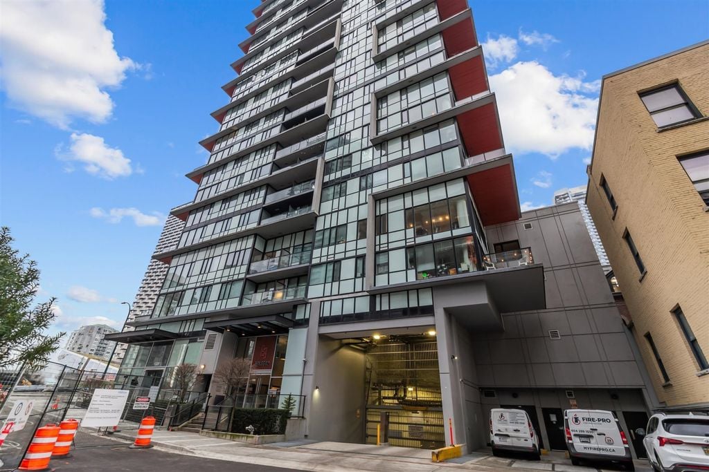 1325 Rolston St, #2305