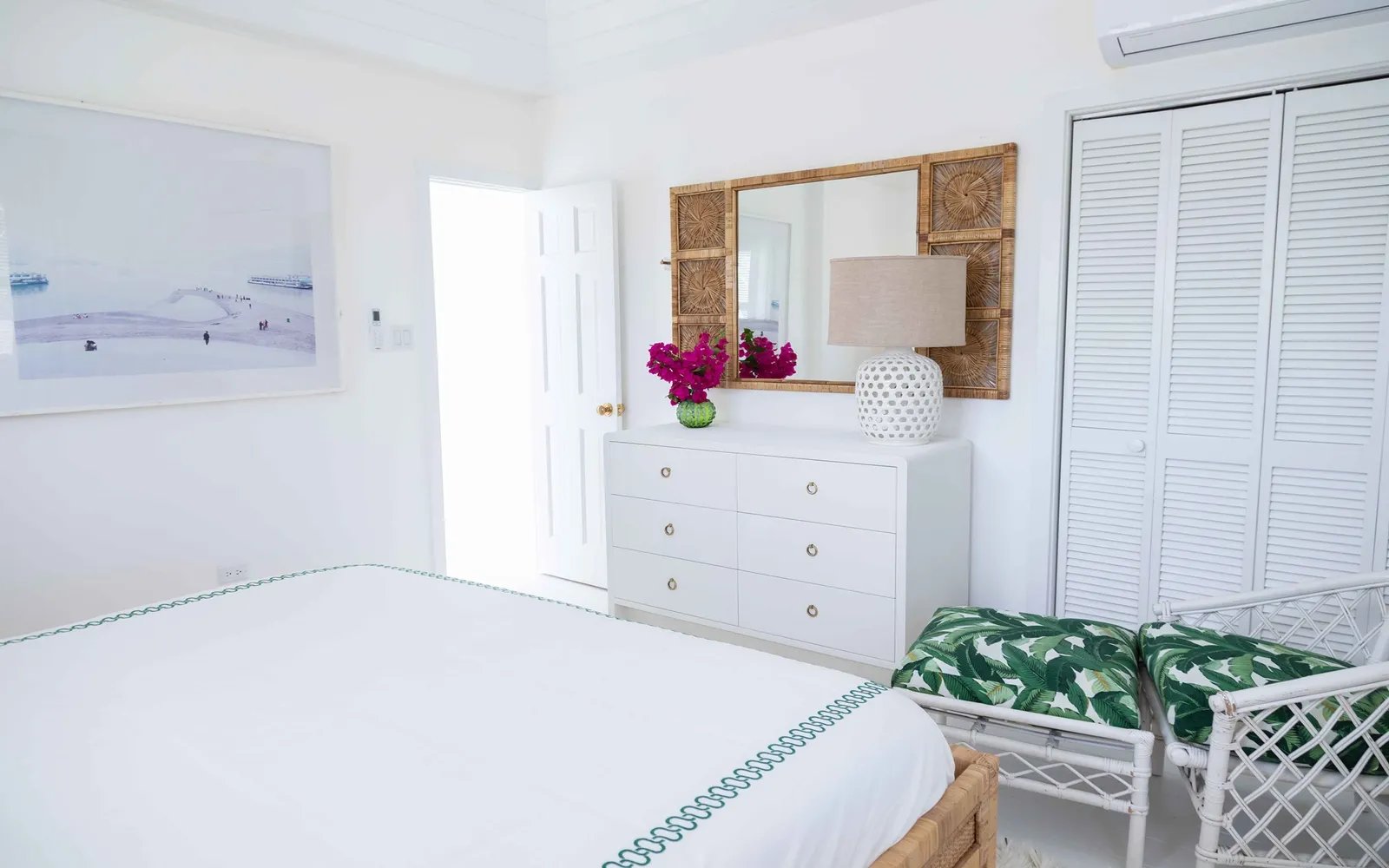 Beautiful Harbour Island Beachfront Villa