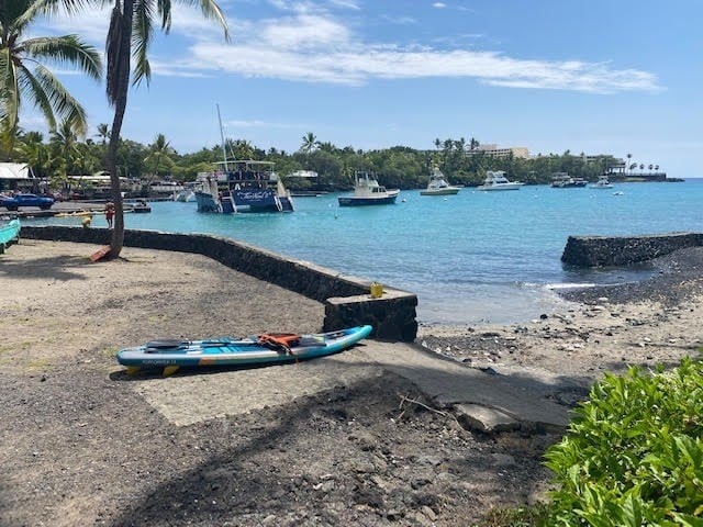 78-7100 Kamehameha III Road, #404