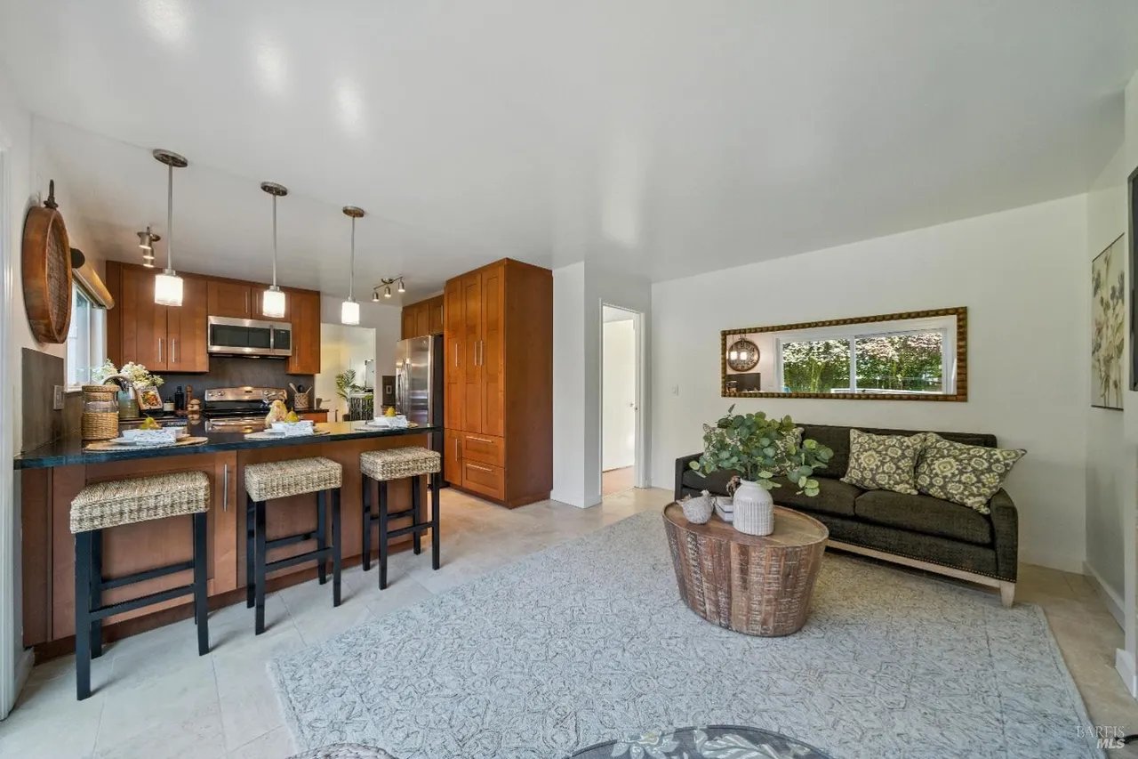 1925 Contra Costa Ave