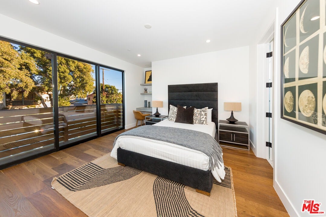 1631 S Durango Ave