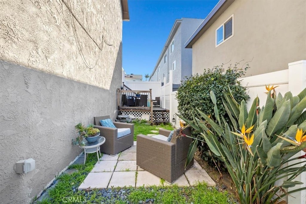1140 Manhattan Beach Blvd #D