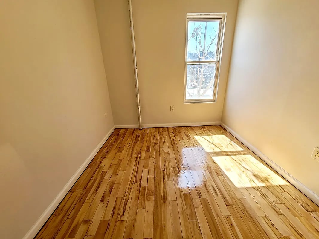 2106 Arthur Avenue #1