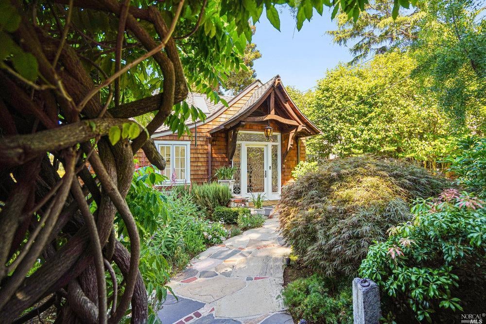 174 San Carlos Ave