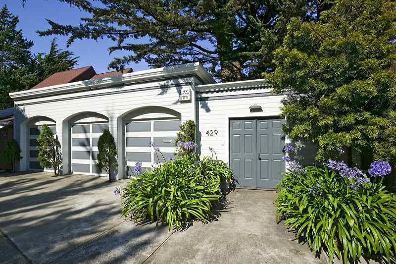 429 Burnett Ave