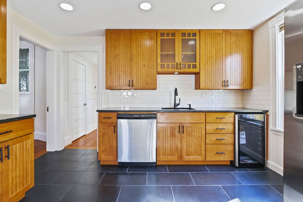 Spacious & Sundrenched In Savin Hill