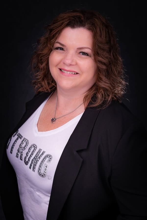 Stacy Bazman Dearborn, MI Real Estate Agent Headshot