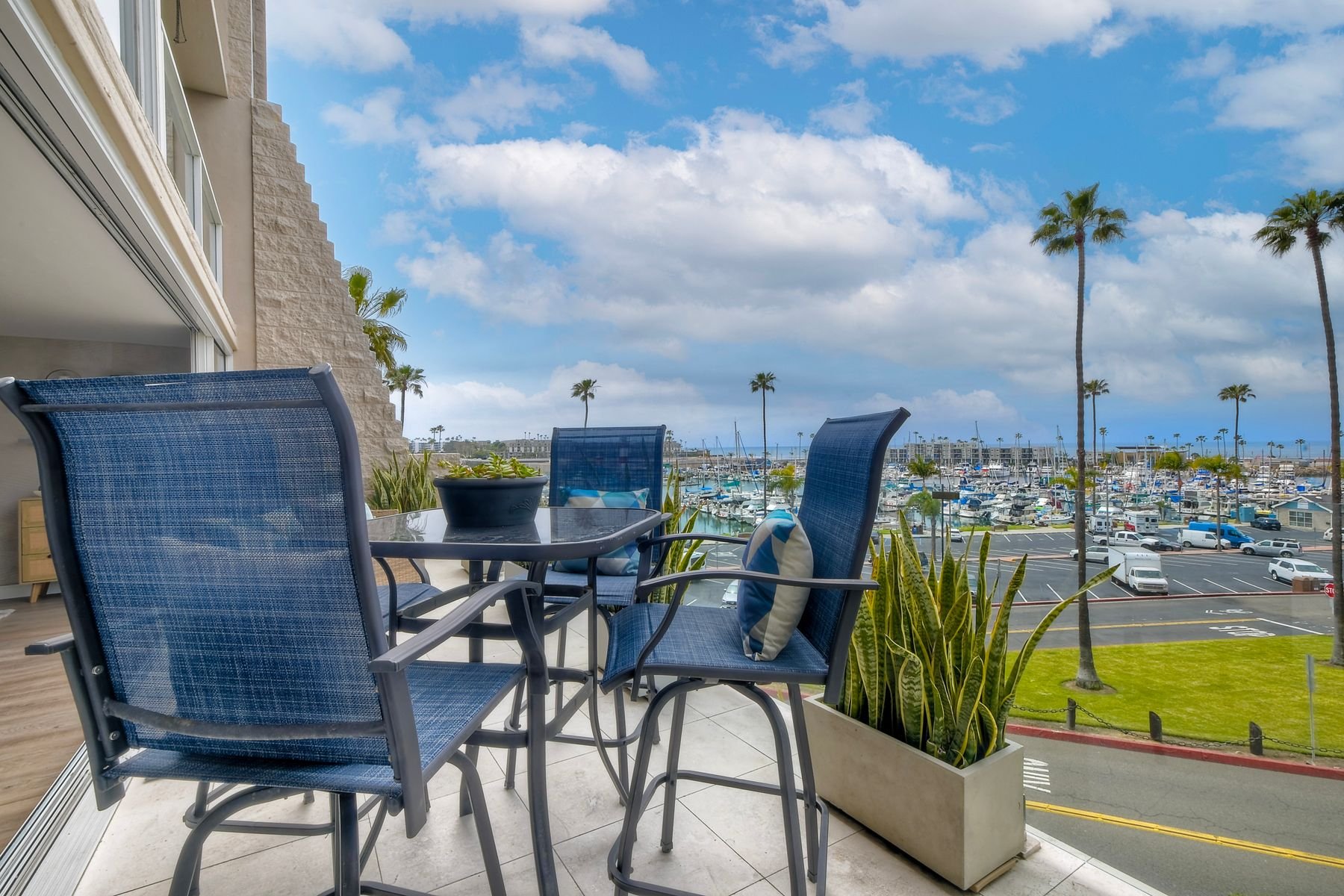 1200 N Harbor Dr, Unit 1B