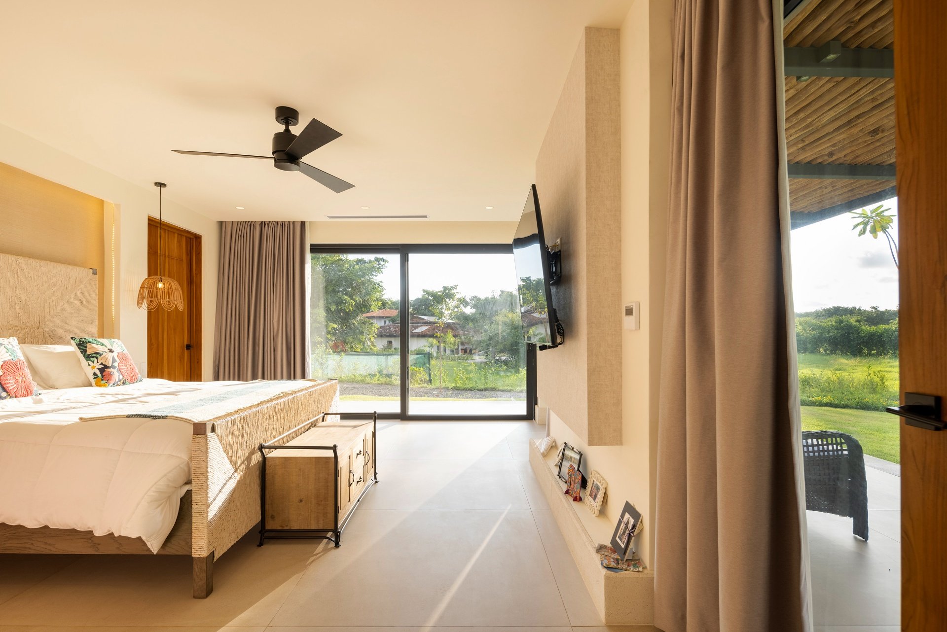Casa Roacamar:  A Modern Coastal Sanctuary Steps from Playa Bonita