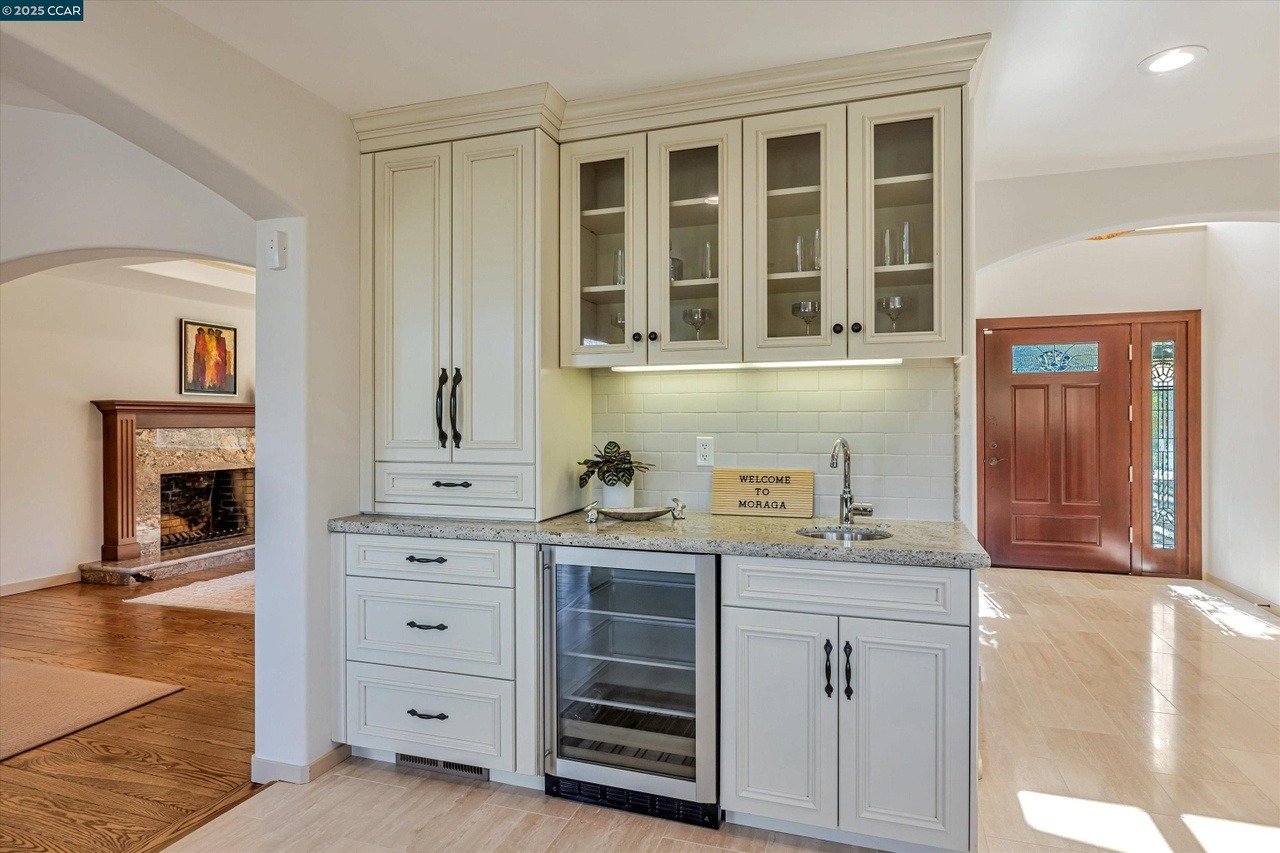 74 Warfield Dr