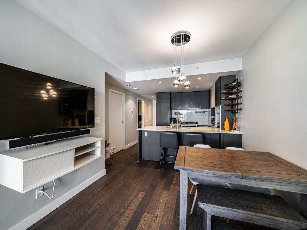 288 W 1st Ave, #1202