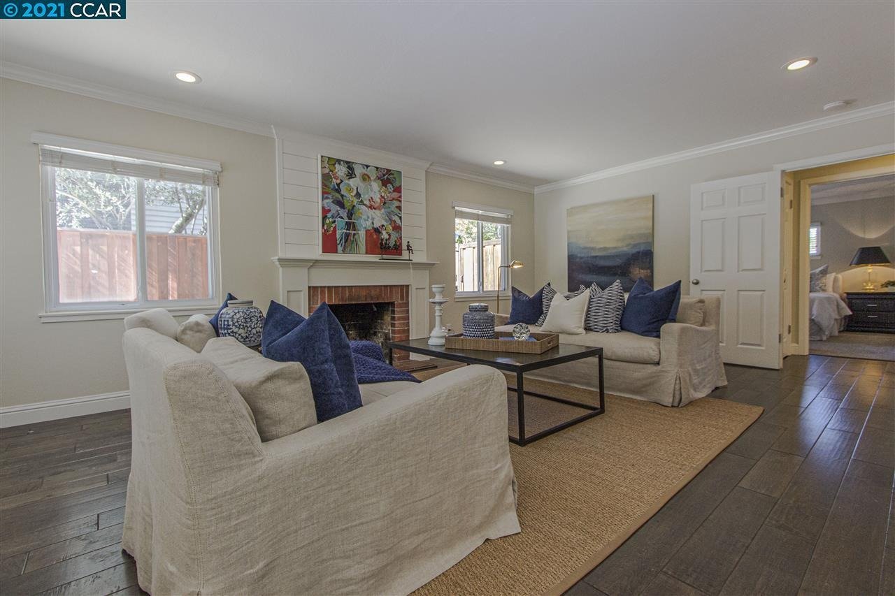 3320 S Lucille Ln