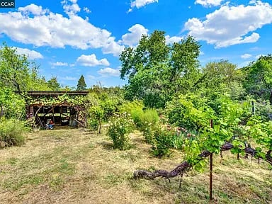 4009 Redwood Rd