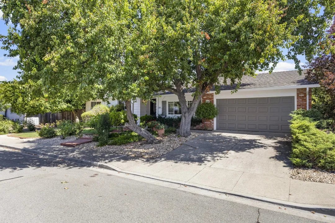 920 Savannah Ct