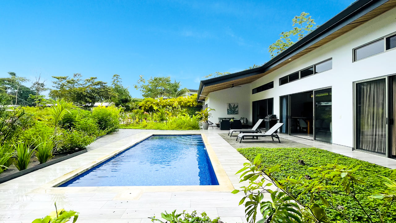 Modern 3BR Home in Highly Desirable Gated Community in Ojochal Costa Rica